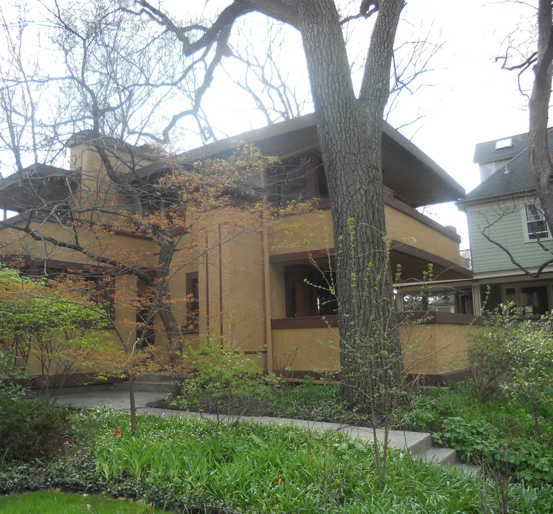 The 1909 Mrs. Thomas H. Gale House in Oak Park, Illinois